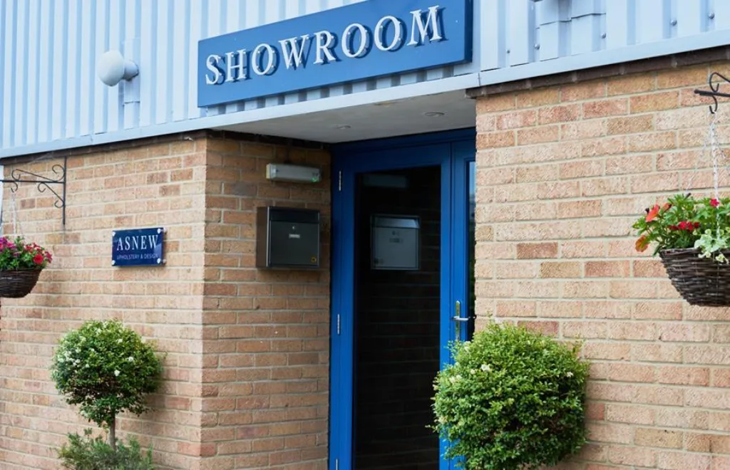 Asnew Showroom Entrance