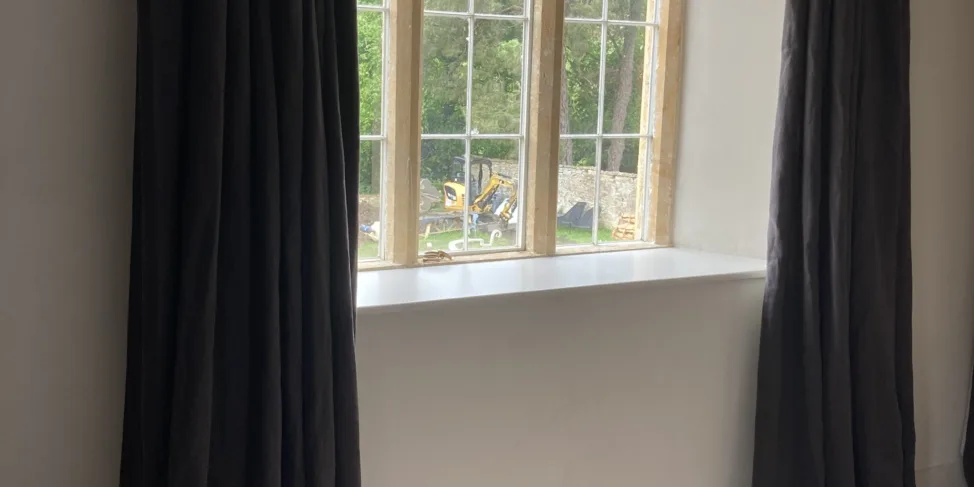 Pair of Linen Cottage Headed Curtains – lined only.