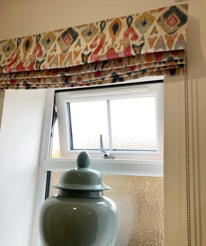 London Blind, Bathroom