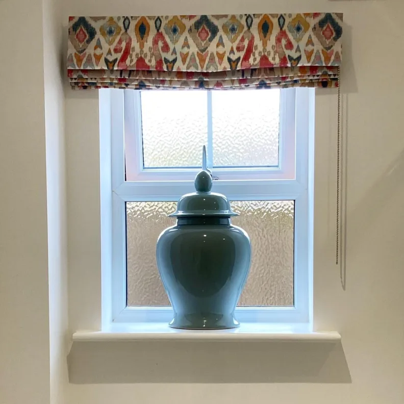 London Blind, Bathroom