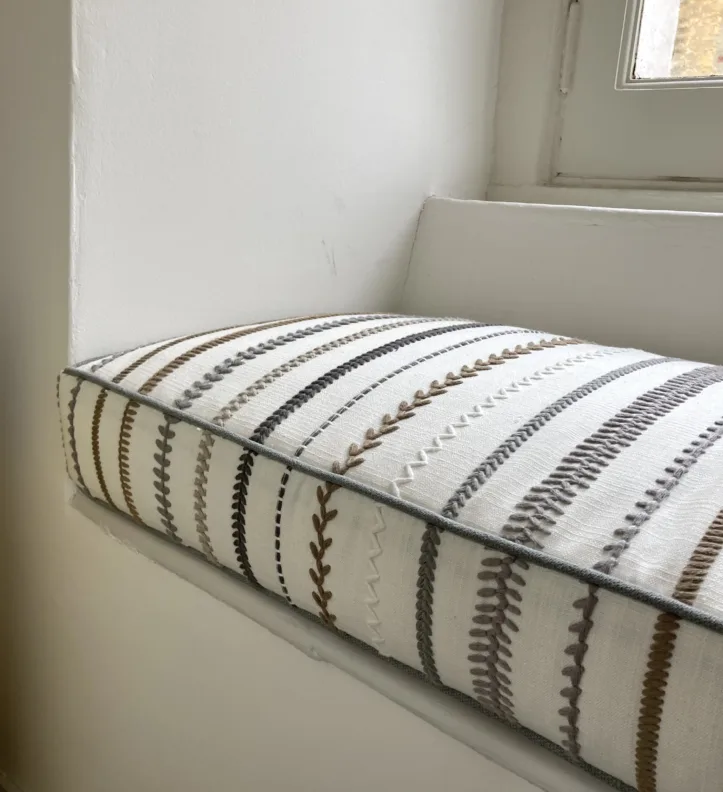 Landing Window Seat