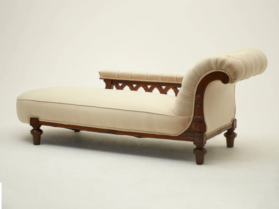 Chaise Lounge