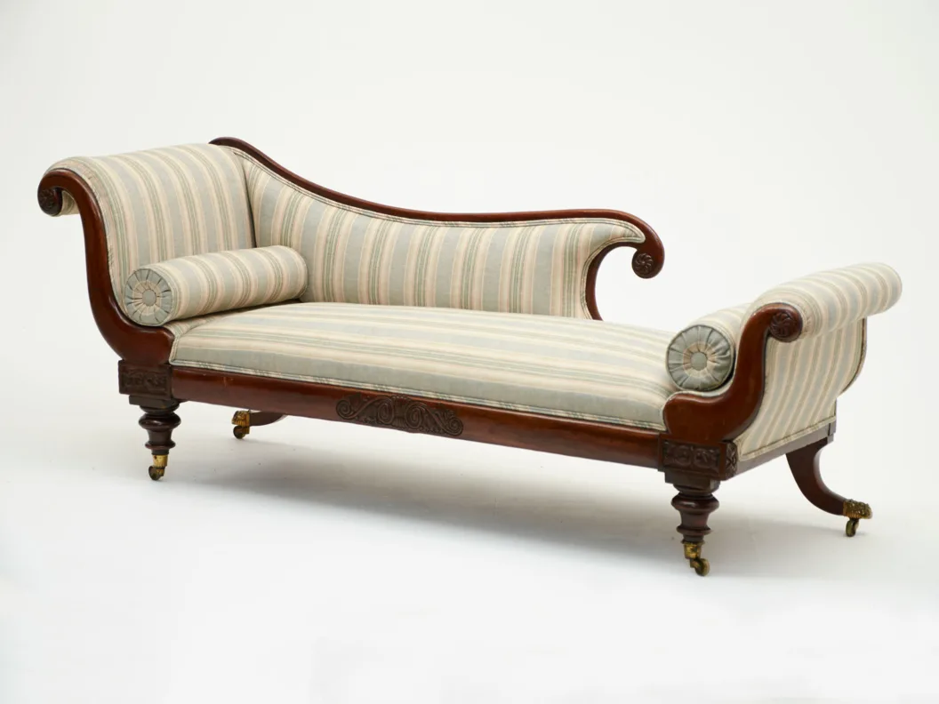 Traditional Chaise Longue