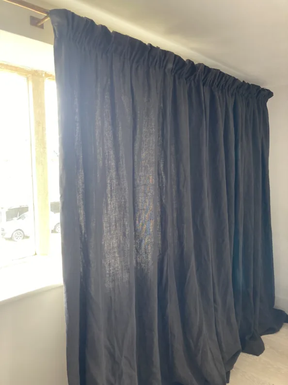 Pair of Linen Cottage Headed Curtains – lined only.