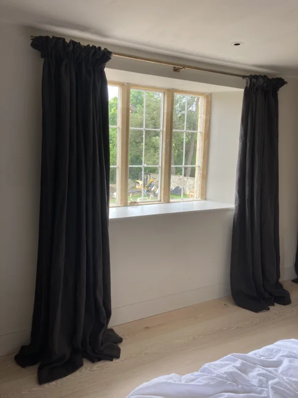 Pair of Linen Cottage Headed Curtains – lined only.