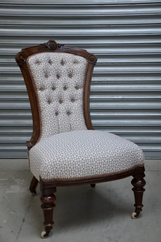 Wooden Buttoned Back