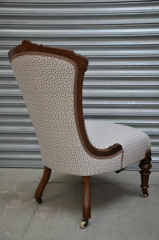 Wooden Buttoned Back