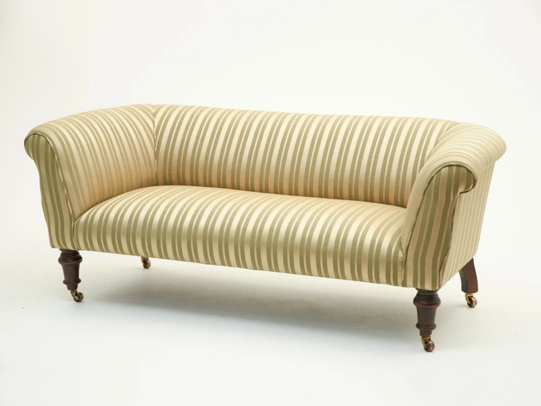 Sofa on Wheels